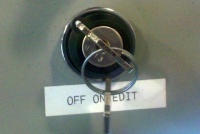 Operatorstation key.jpg